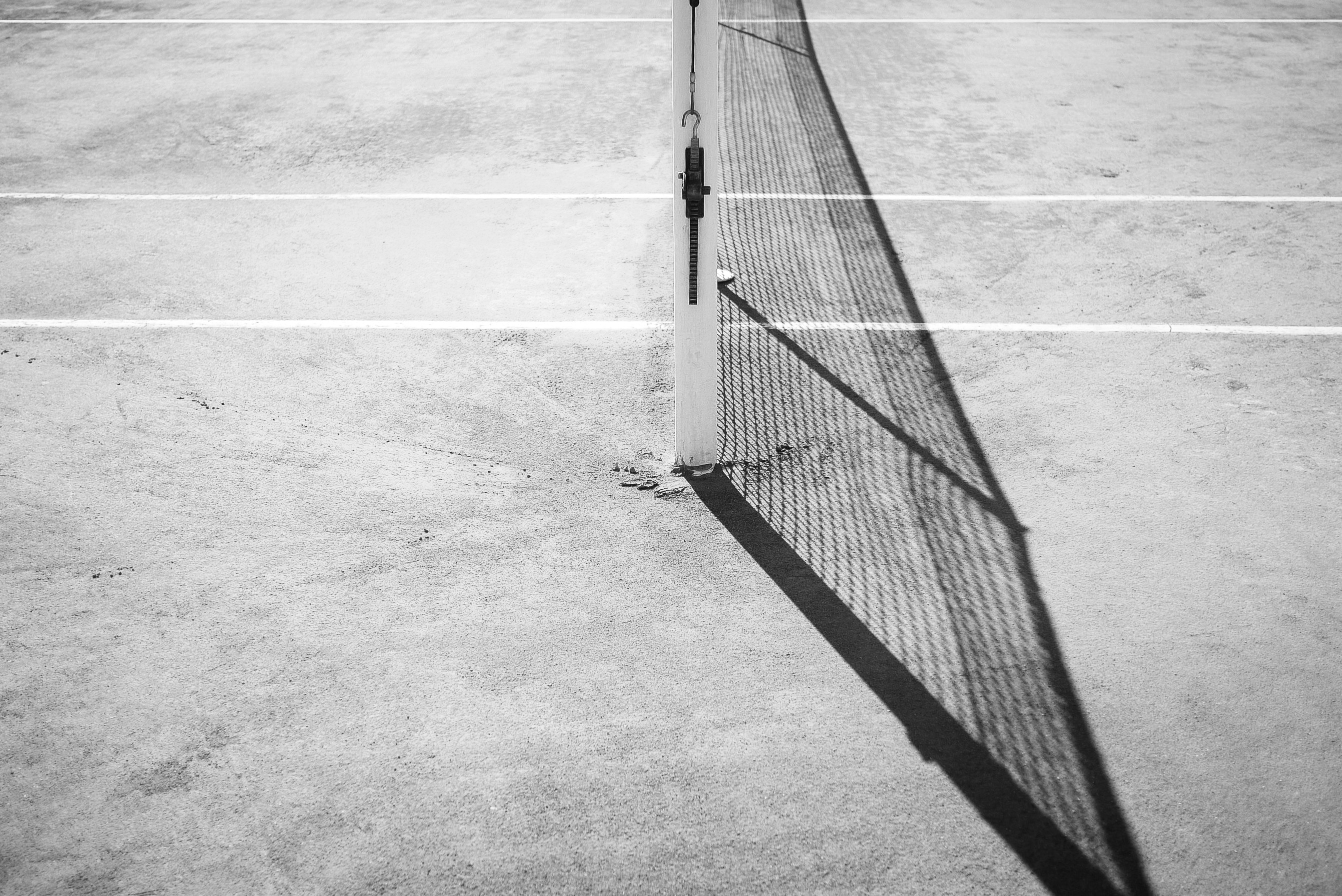 Tennis net shadow